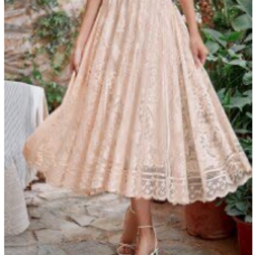 Elegant Lace Midi Skirt in Cream
